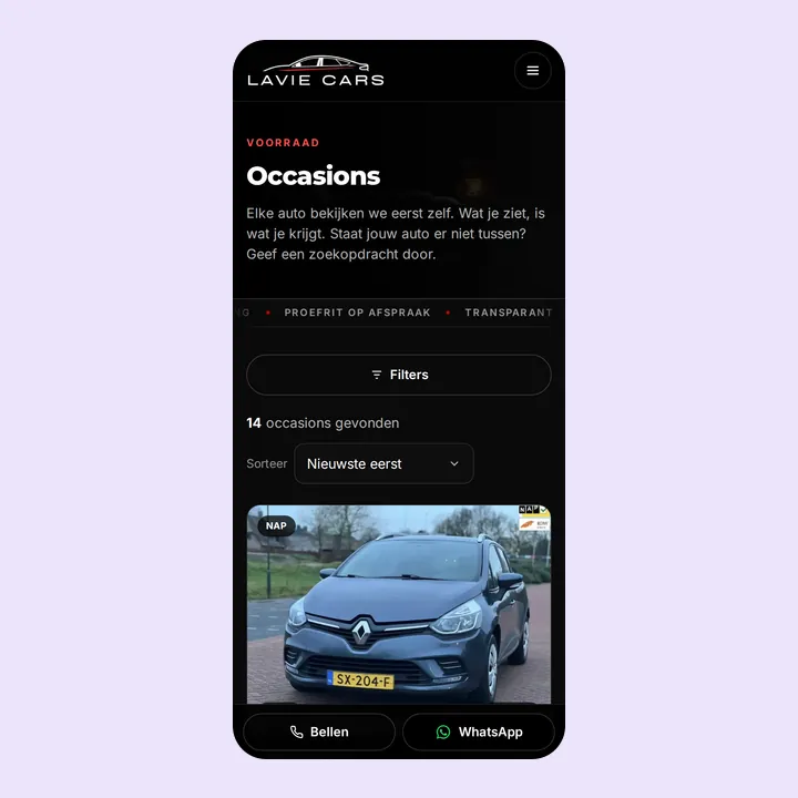 Website van Lavie Cars op een telefoon